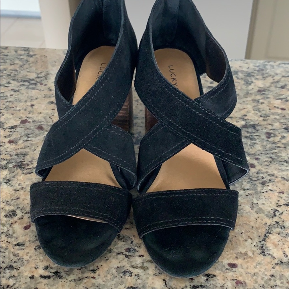Lucky brand size 8 sandals